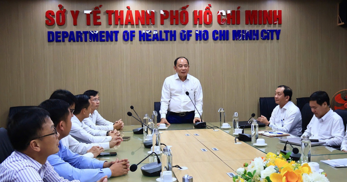 Giám đốc Sở Y tế TP.HCM: Giỏi chuyên môn thôi chưa đủ, y đức còn ở sự lắng nghe và trách nhiệm