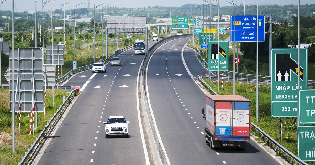 Sân bay Liên Khương tạm đóng cửa từ 4-3: Du khách đi cách nào đến Đà Lạt?