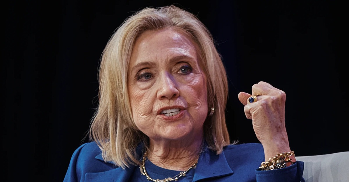 Bà Clinton nói gì trong phiên điều trần trước quốc hội về tỉ phú ấu dâm Epstein?