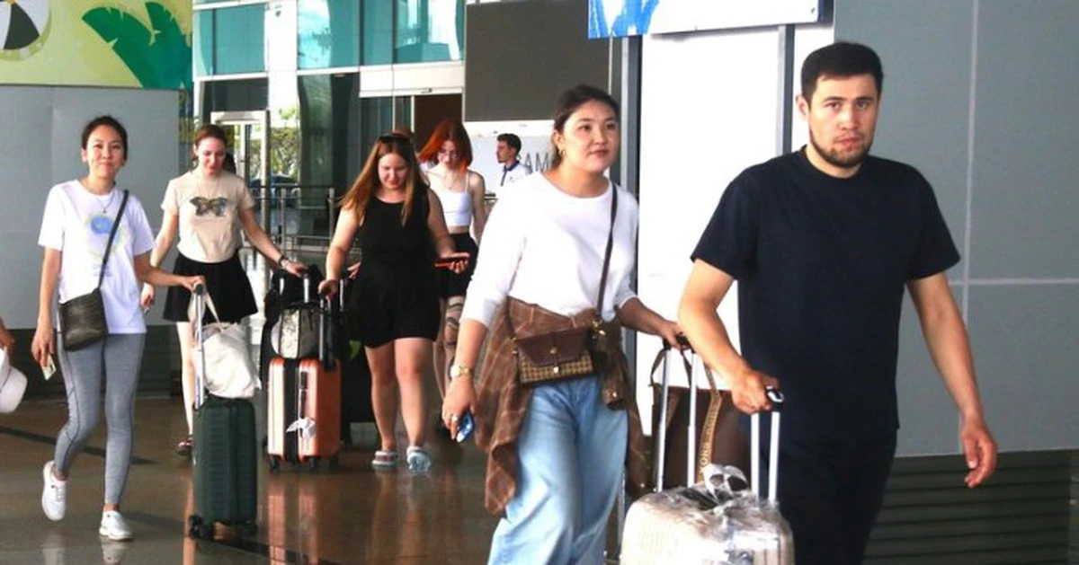 Vì sao tô phở ở sân bay Cam Ranh có giá 346.000 đồng, ai giám sát giá cả?