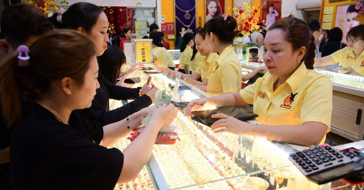 Giá vàng trong nước cao hơn thế giới đến 20 triệu đồng/lượng