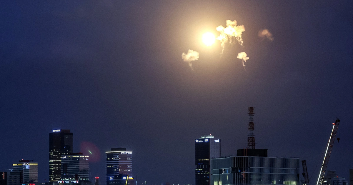 Israel phát động cuộc tấn công mới vào Iran, Iran phóng tên lửa đáp trả