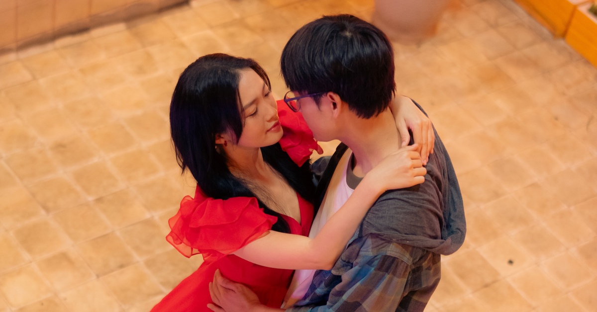 'Cảm ơn người đã thức cùng tôi': Làn gió mát giữa phim Việt nhiều drama