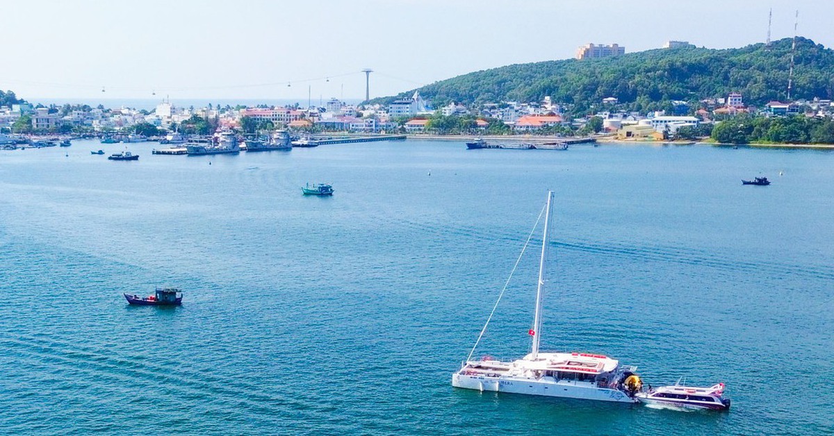 Phú Quốc yêu cầu tổ chức, cá nhân tự tháo dỡ công trình xây dựng vi phạm đất hành lang ven biển