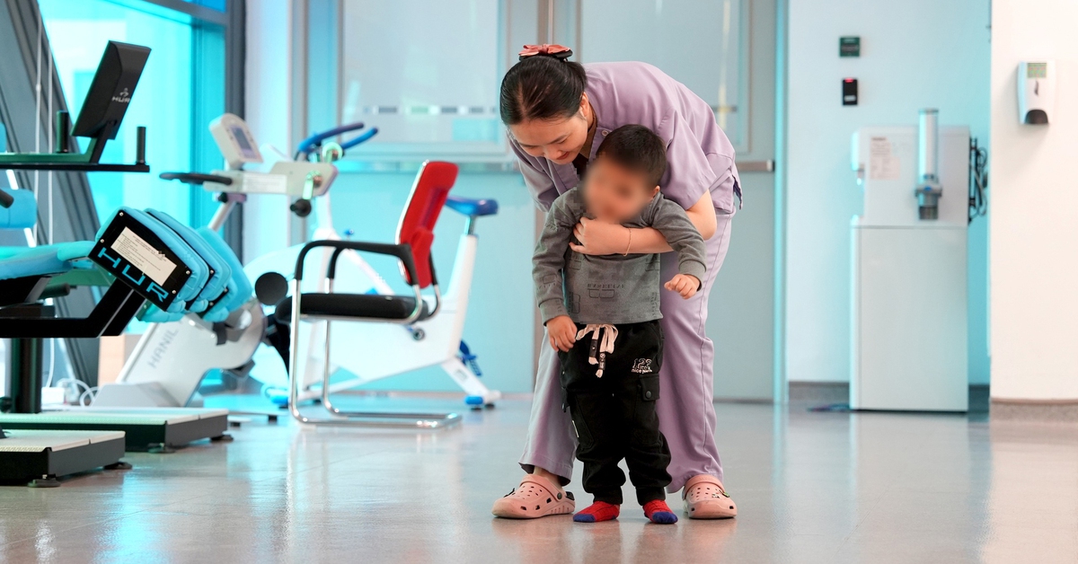 Nguy cơ sống thực vật sau đuối nước, em bé 3 tuổi hồi phục thần kỳ