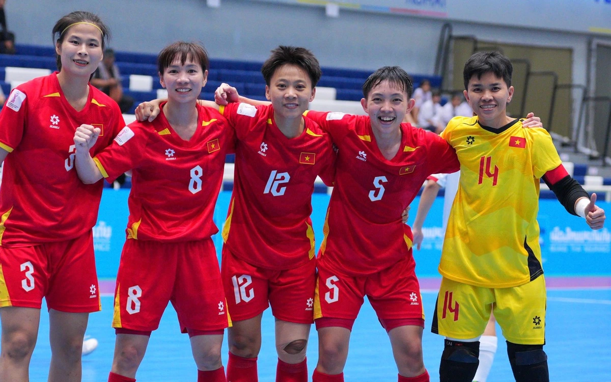 Trực tuyến futsal nữ Việt Nam đấu Thái Lan (18h30): Chung kết sớm