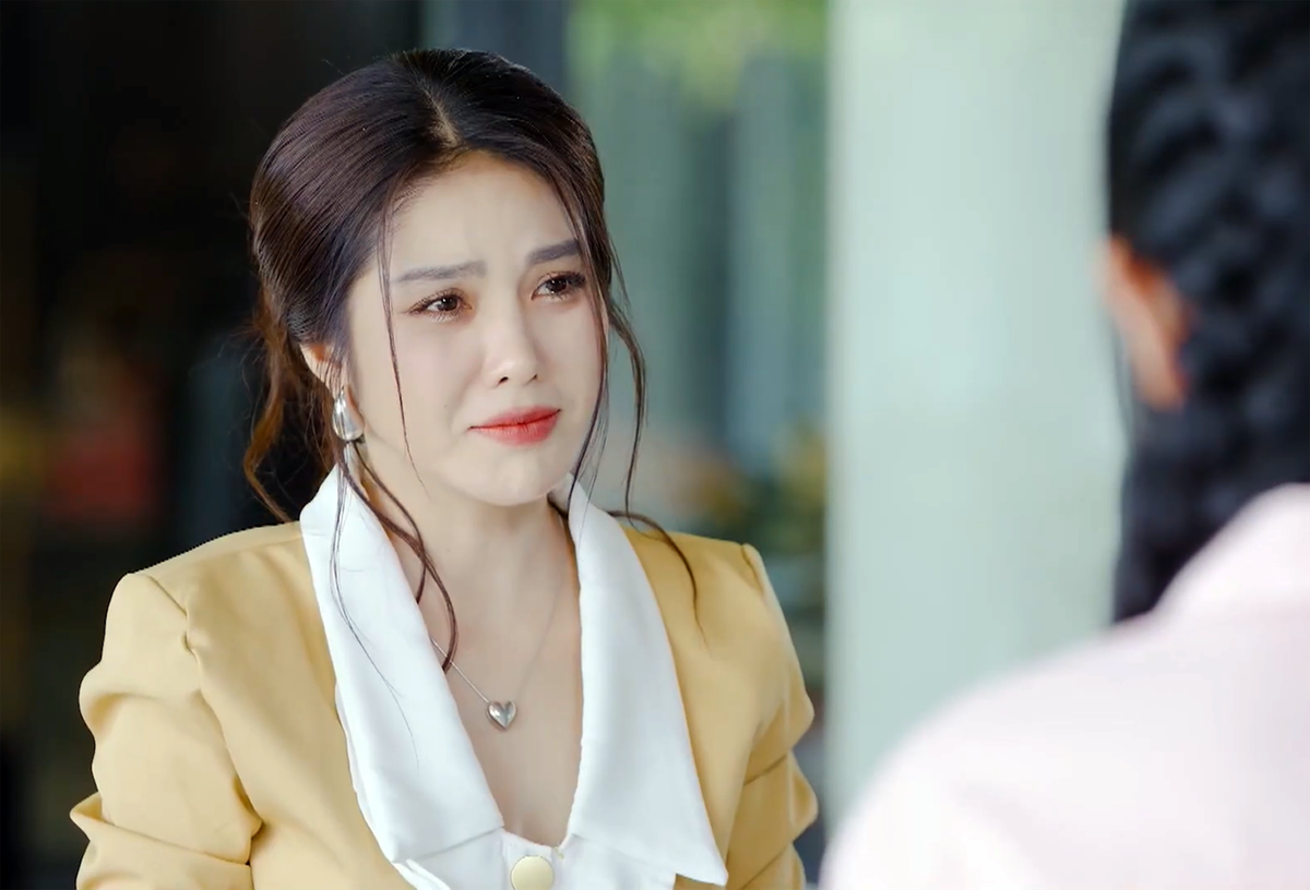 Phim Việt rõ lắm ngoại tình, bắt chước tổng tài ba xu?