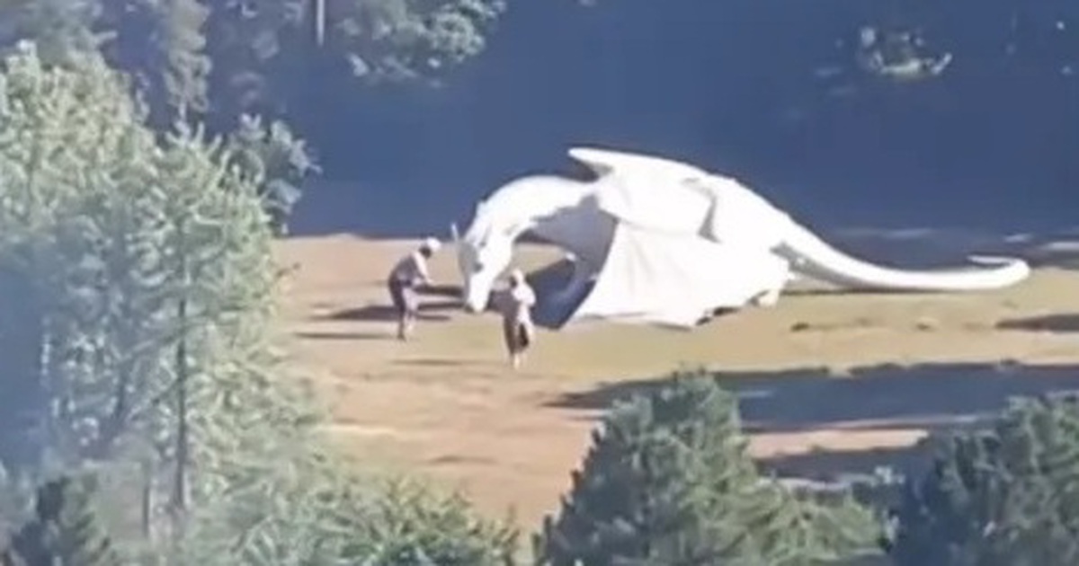 Xôn xao video rồng trắng tại cơ sở bí mật của Trung Quốc