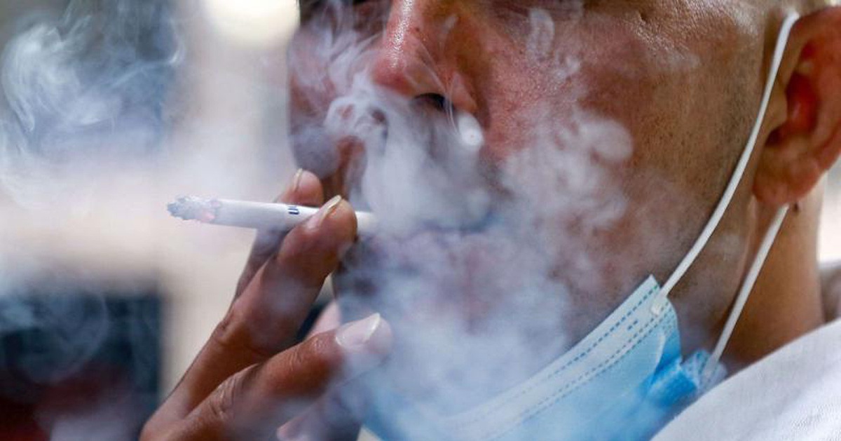 Bộ Y tế đề xuất cấm hoàn toàn việc hút thuốc trong nhà, nơi công cộng