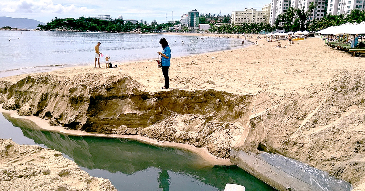 Cơ quan điều tra yêu cầu cung cấp hồ sơ, các hợp đồng về môi trường tại Khánh Hòa - Tuổi Trẻ