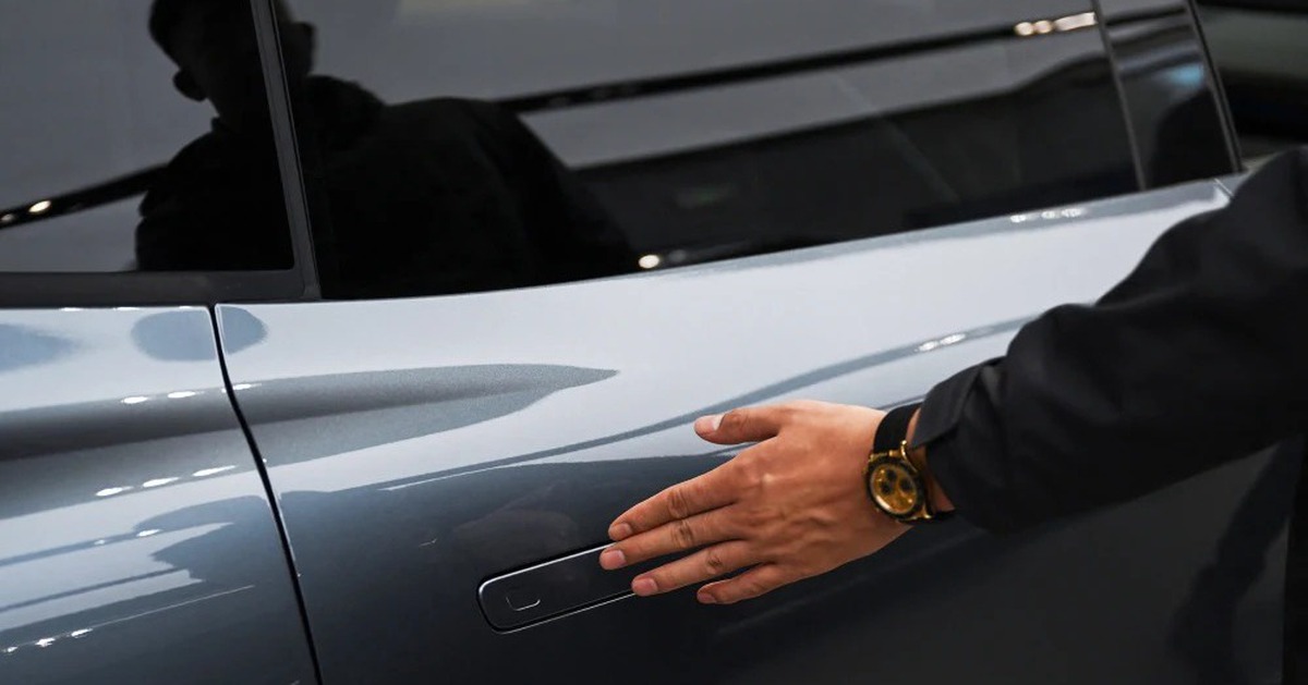 Trung Quốc cấm tay nắm cửa ẩn trên ô tô từ 2027