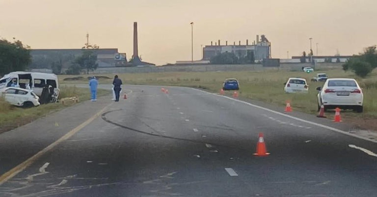 Xả súng kinh hoàng vào xe khách ở Nam Phi, hàng chục người thương vong