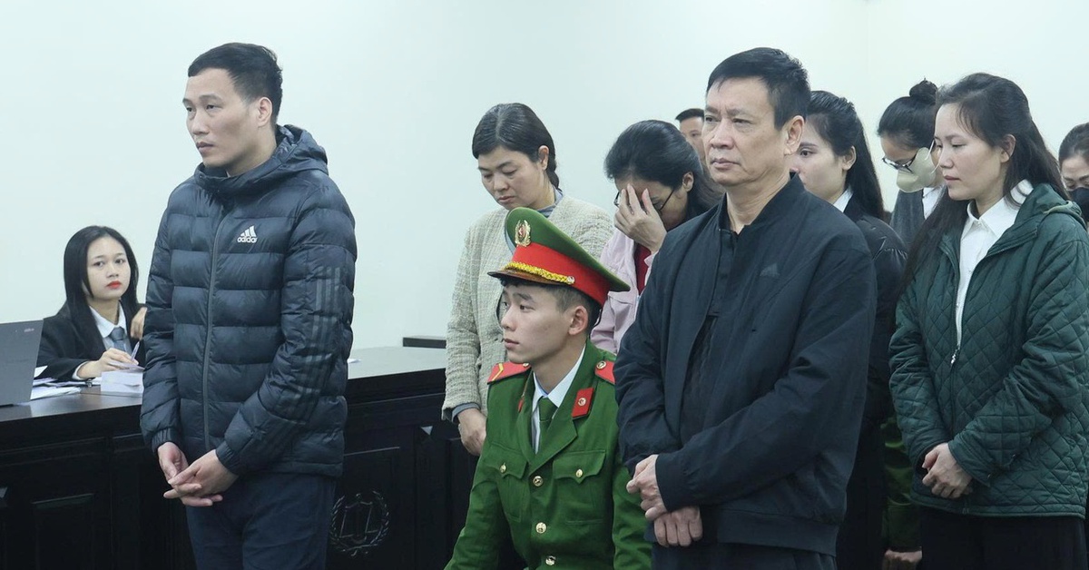 'Bà trùm' buôn lậu 546kg vàng từ Trung Quốc vào Việt Nam bị đề nghị mức án 12-13 năm tù