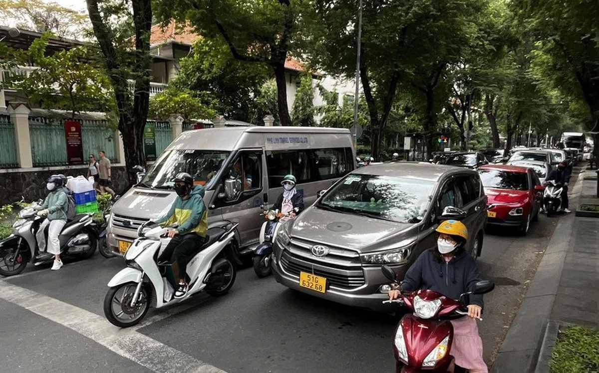 Thủ tướng: Siết giá vé, không để người dân thiếu xe về quê dịp Tết