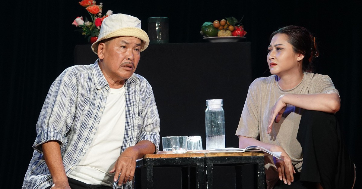 Nghệ sĩ Trịnh Kim Chi làm kịch cà phê