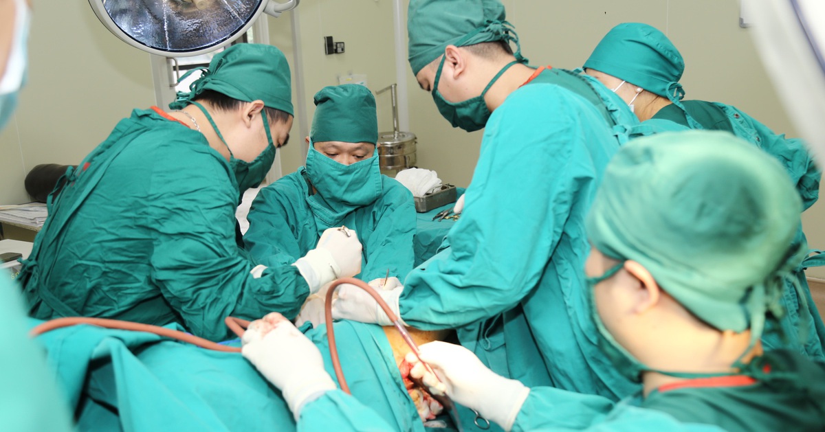 Hà Nội thu hút bác sĩ giỏi: Hỗ trợ một lần bằng 1.000 lần mức lương tối thiểu, miễn học phí cho con