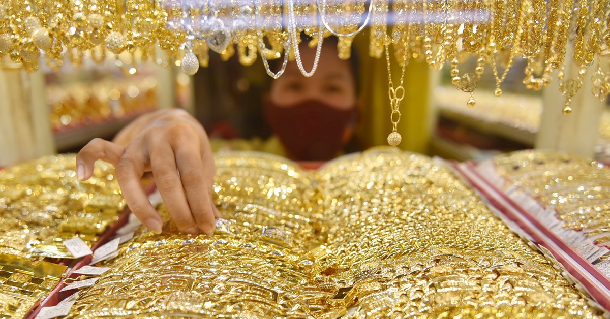 Giá vàng thế giới hướng đến ngưỡng 5.100 USD/ounce