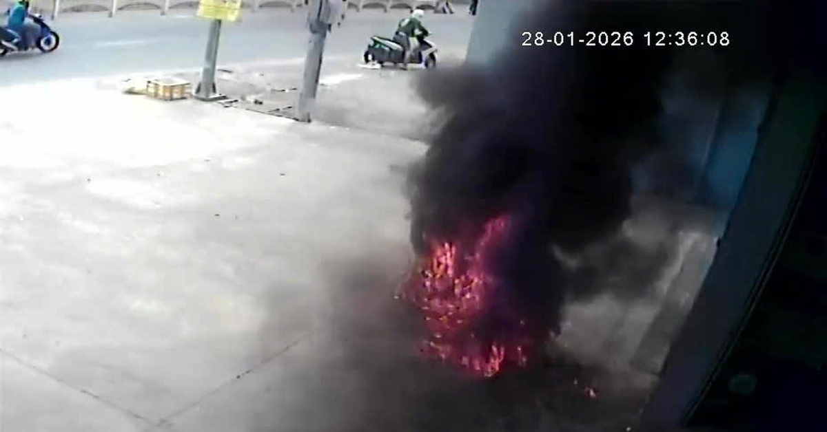 Khởi tố đối tượng ném 'bom xăng' vào nhà người khác để trả thù