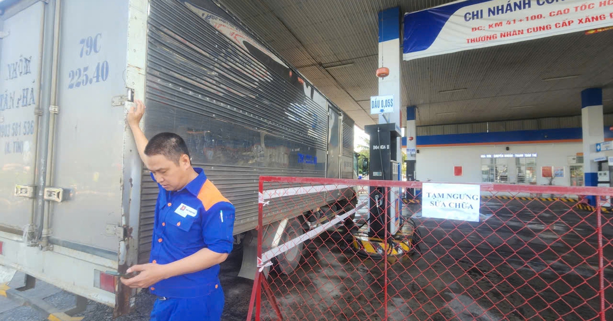 Quyền đổ xăng trên đường cao tốc