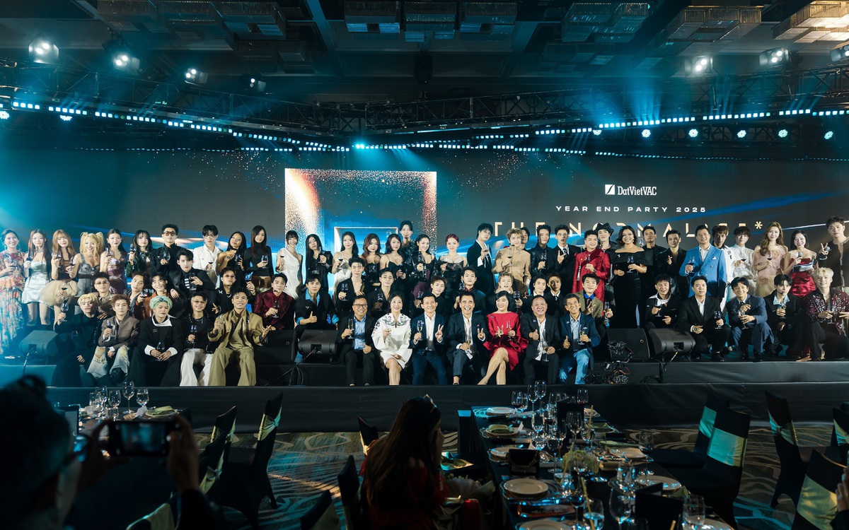 Đêm tiệc cuối năm quy tụ dàn nghệ sĩ cùng các bản hit 'Say Hi'