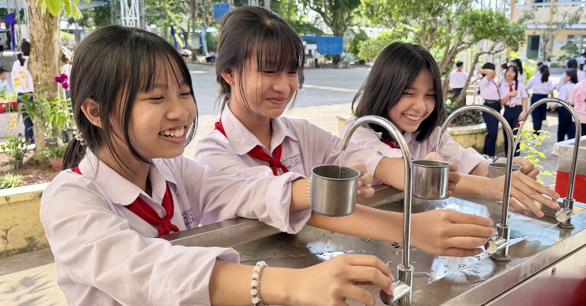 Dai-ichi Life Việt Nam: Hành trình bền bỉ mang nước uống sạch đến học đường