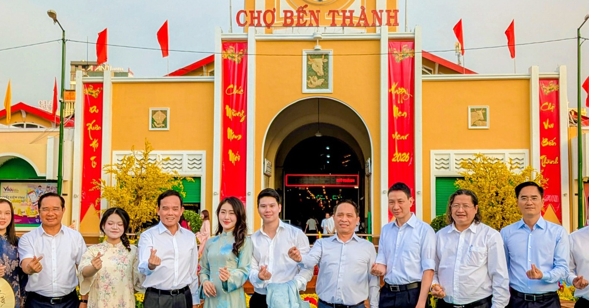 Bí thư Trần Lưu Quang, Chủ tịch Nguyễn Văn Được thị sát chợ Bến Thành, hồ Con Rùa