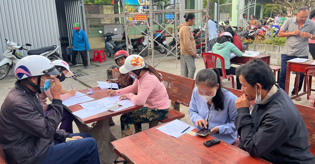 Bác tin đồn, khẳng định không cần xin giấy xác nhận nguồn gốc hoa, cây kiểng