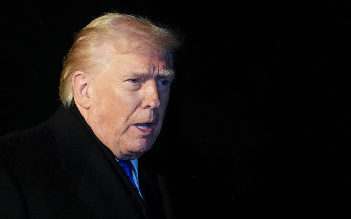 Ông Trump áp thuế 25% với các nước giao thương với Iran