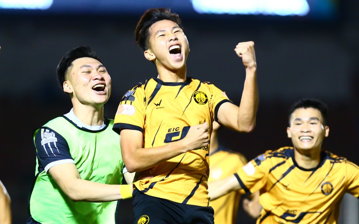 Việt kiều Lào ghi 2 bàn, 'tạo địa chấn' trước CLB Công An TP.HCM