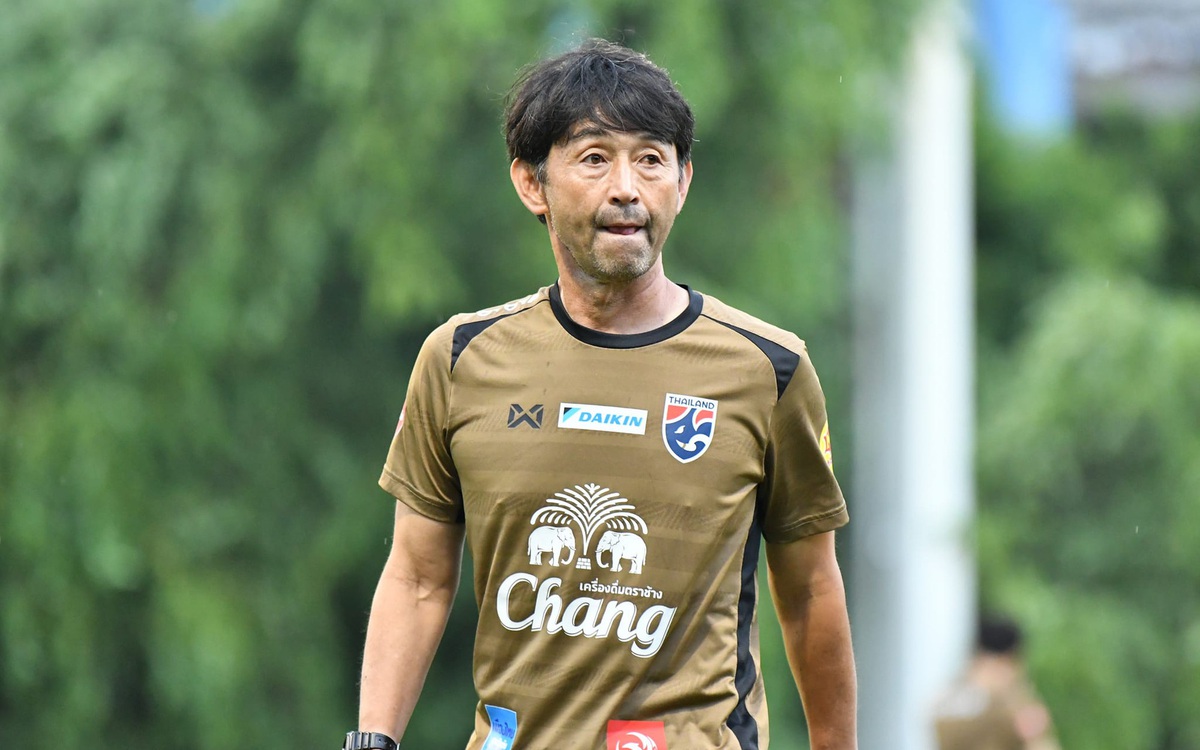 CĐV Thái Lan kêu gọi bóng đá nước nhà... ngừng học theo Nhật Bản