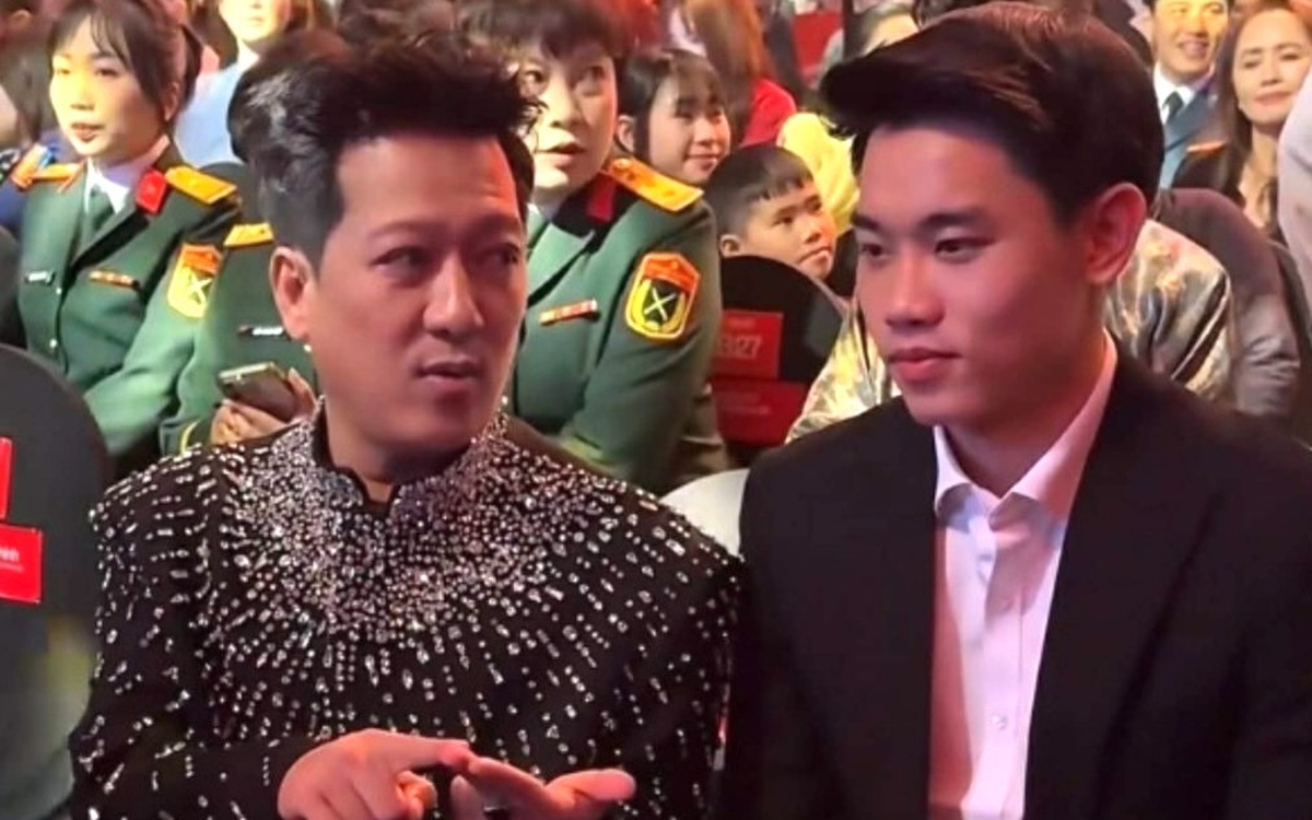 Trường Giang khuyên Đình Bắc: Cầu thủ muốn thành công thì phải tránh xa showbiz?