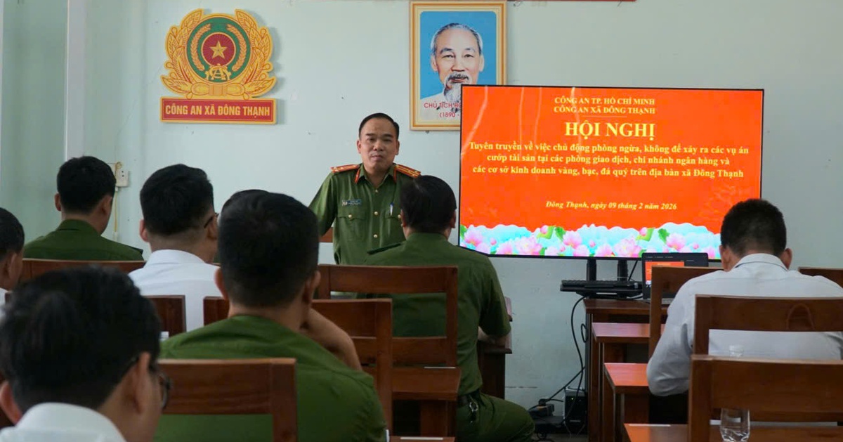Tận dụng 'thời gian vàng' phòng chống cướp ngân hàng, tiệm vàng dịp cận Tết