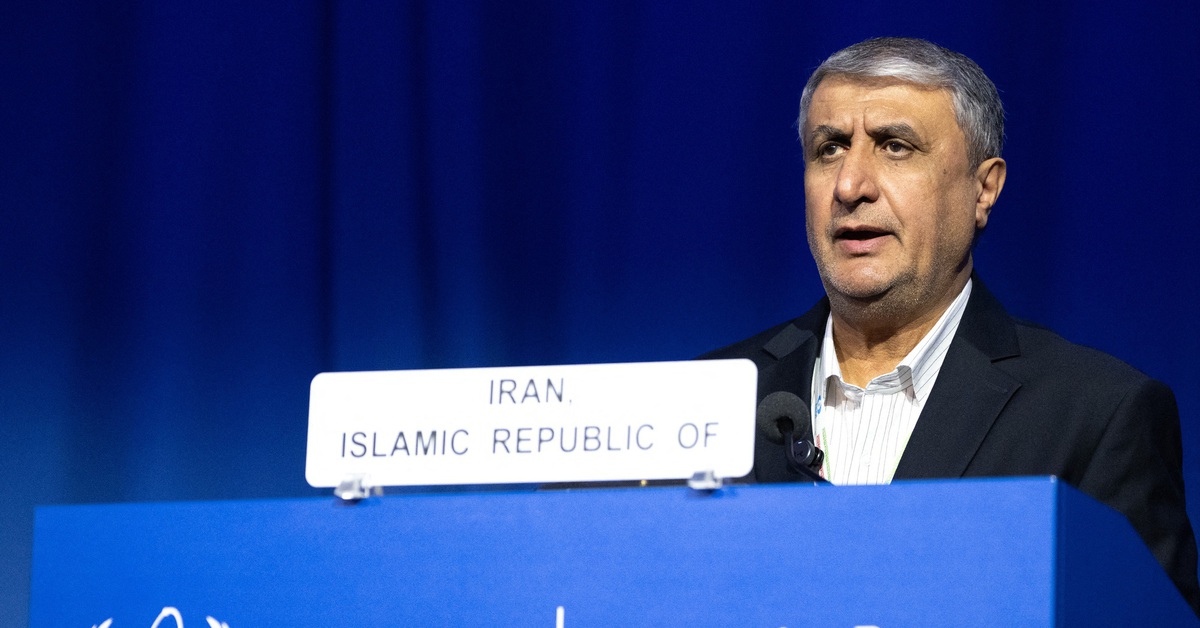 Iran sẵn sàng pha loãng uranium để được gỡ trừng phạt