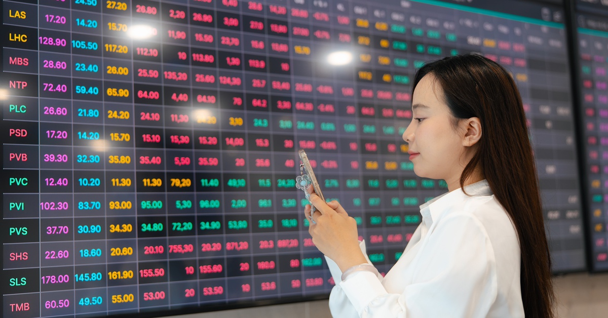 Chứng khoán bùng nổ, đơn vị vận hành HoSE và HNX báo lãi kỷ lục