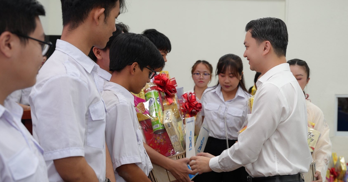 Trung ương Hội Sinh viên Việt Nam thăm, chúc Tết 50 cán bộ Hội Sinh viên cấp cơ sở tại TP.HCM