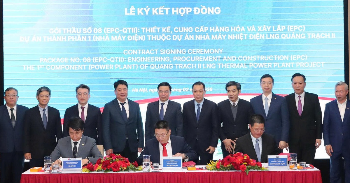 Ký gói thầu 25.202 tỉ cho dự án LNG Quảng Trạch II, quyền Bộ trưởng yêu cầu không để đội vốn