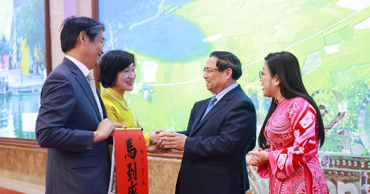 Thủ tướng kêu gọi các nhà ngoại giao nước ngoài cùng thực hiện '3 tạo lập'