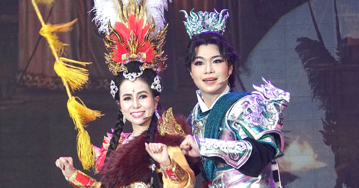 Hotboy Trọng Nhân của Huỳnh Long chạy sô giữa kịch và cải lương mùa Tết