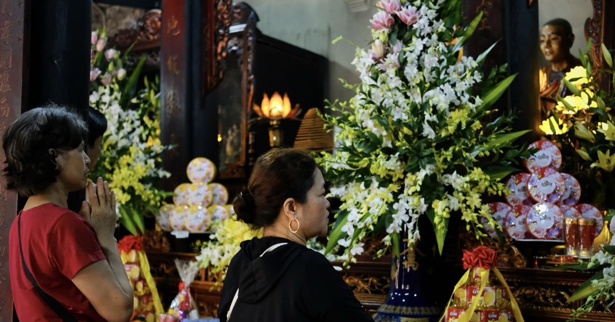 Những ngôi chùa hot nhất dịp rằm tháng giêng ở Hà Nội