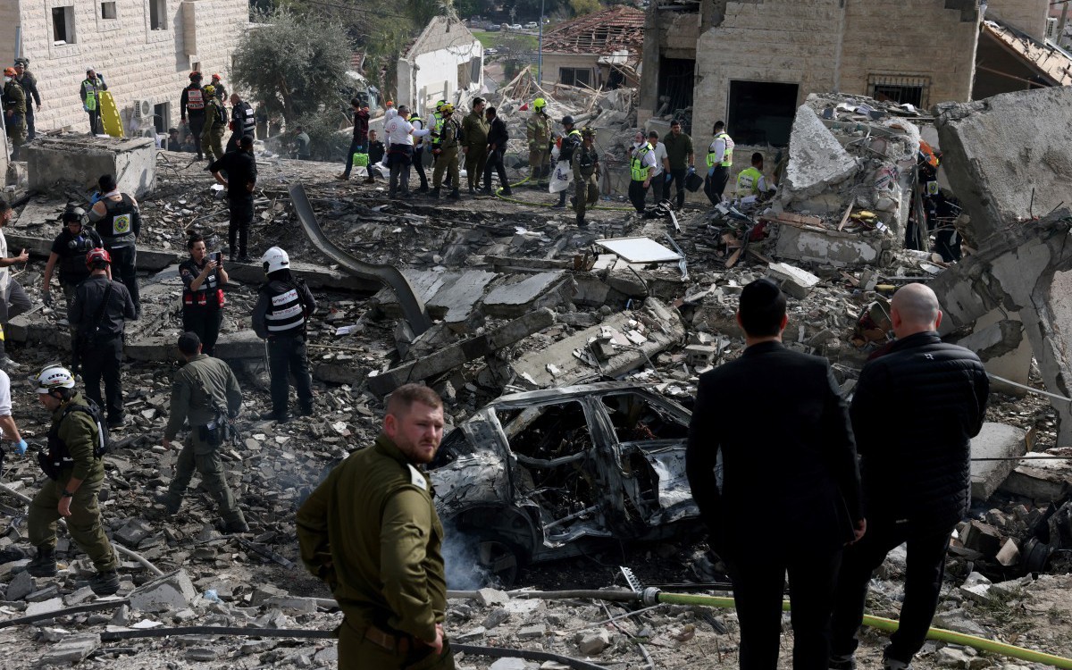 Israel thả 2.000 quả bom xuống Iran, Mỹ cho máy bay tàng hình B-2 tham chiến