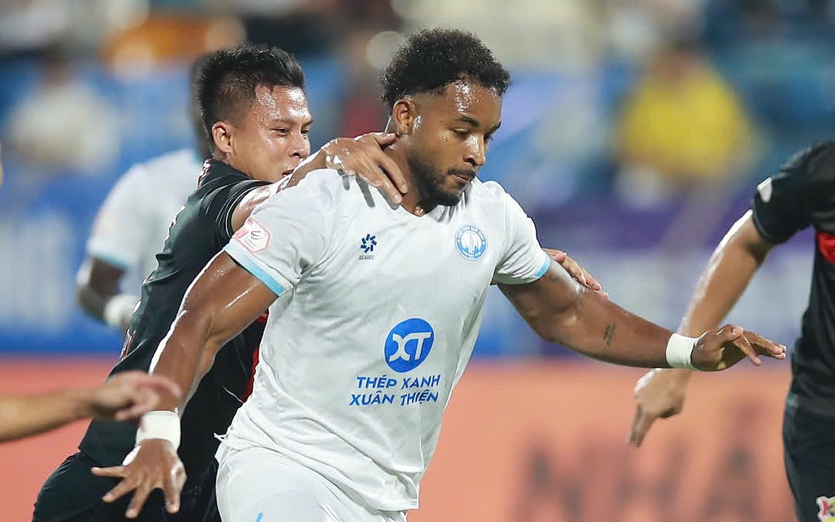 Xuân Son khiến đối thủ phải khen trong cay đắng