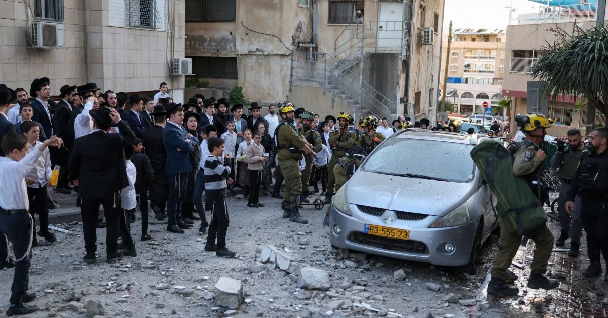 Căng thẳng Trung Đông: Buộc tạm dừng tour du lịch giá trăm triệu, khách Việt giữ an toàn