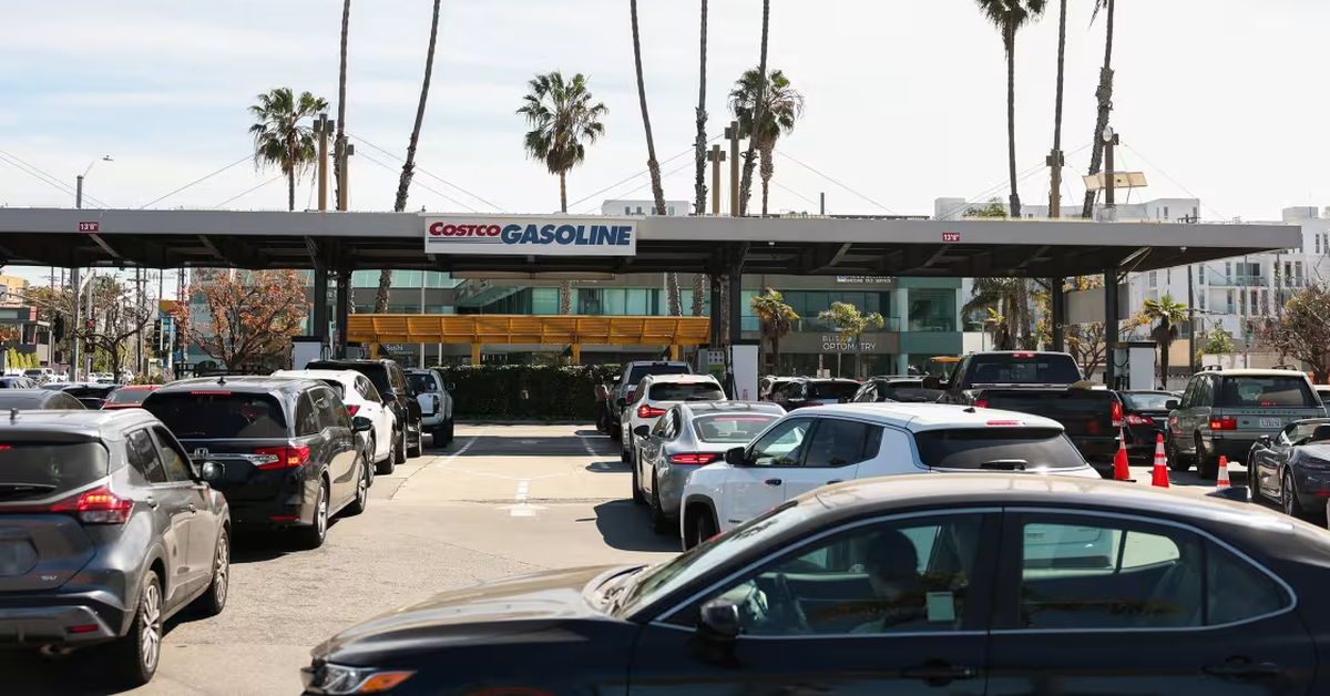 Ông Trump nói gì khiến giá dầu lao dốc?