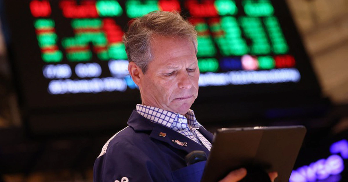 Đọc nhanh 10-3: Dầu bất ngờ rớt giá còn dưới 90 USD/thùng, chứng khoán Mỹ vọt lên