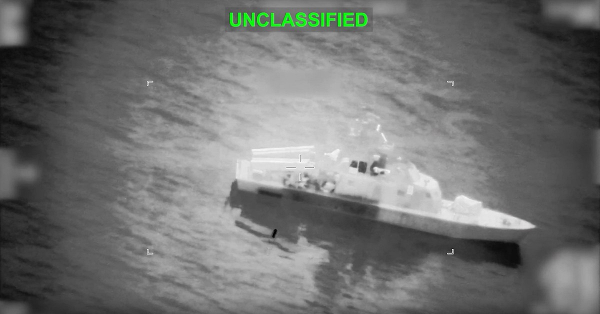 Nhà Trắng: Cuộc chiến sẽ kết thúc khi ông Trump quyết định; 140 lính Mỹ bị thương