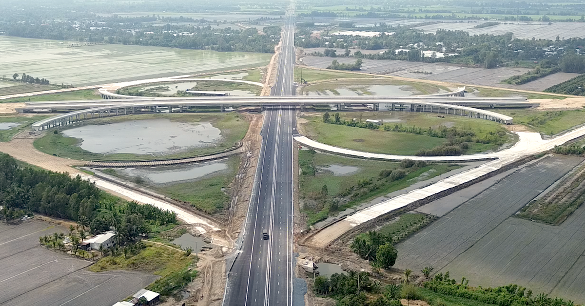 Cao tốc Cần Thơ - Cà Mau bị lún tại các mố cầu, do đâu?