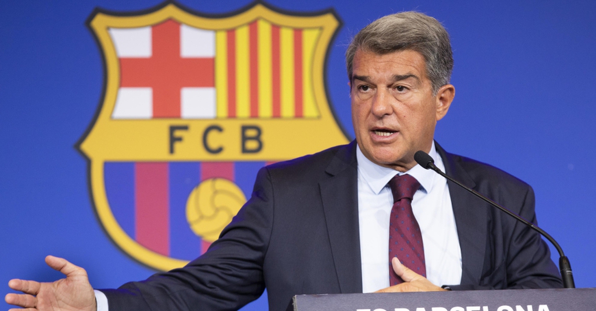 Chủ tịch Barca không sợ Messi lên tiếng