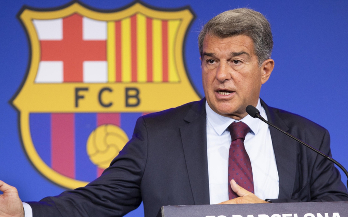 Chủ tịch Barca không sợ Messi lên tiếng