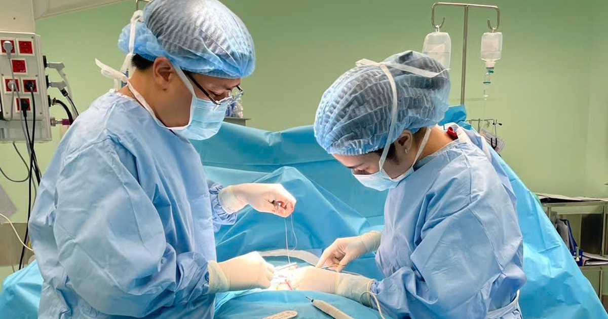 Bé trai 13 tuổi bị chấn thương 'cưỡi ngựa' sau tai nạn xe đạp