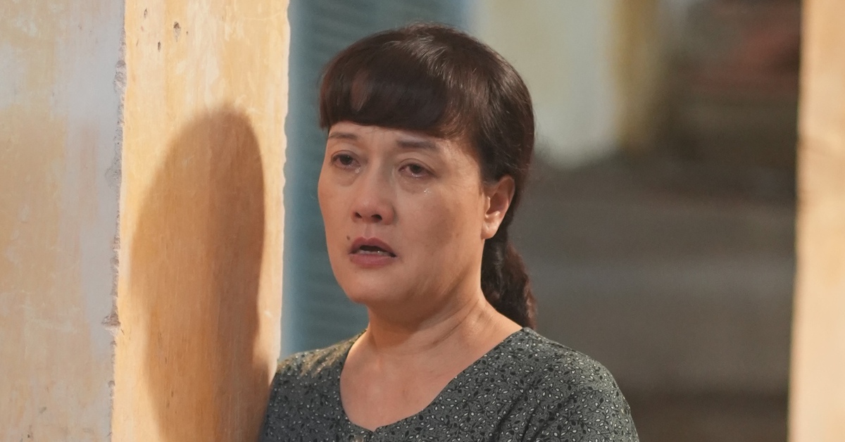 'Quỷ nhập tràng 2' kinh dị nặng đô như phần 1, vì sao Vân Dung khóc?